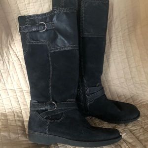 Clark’s size 9 Black Suede boots